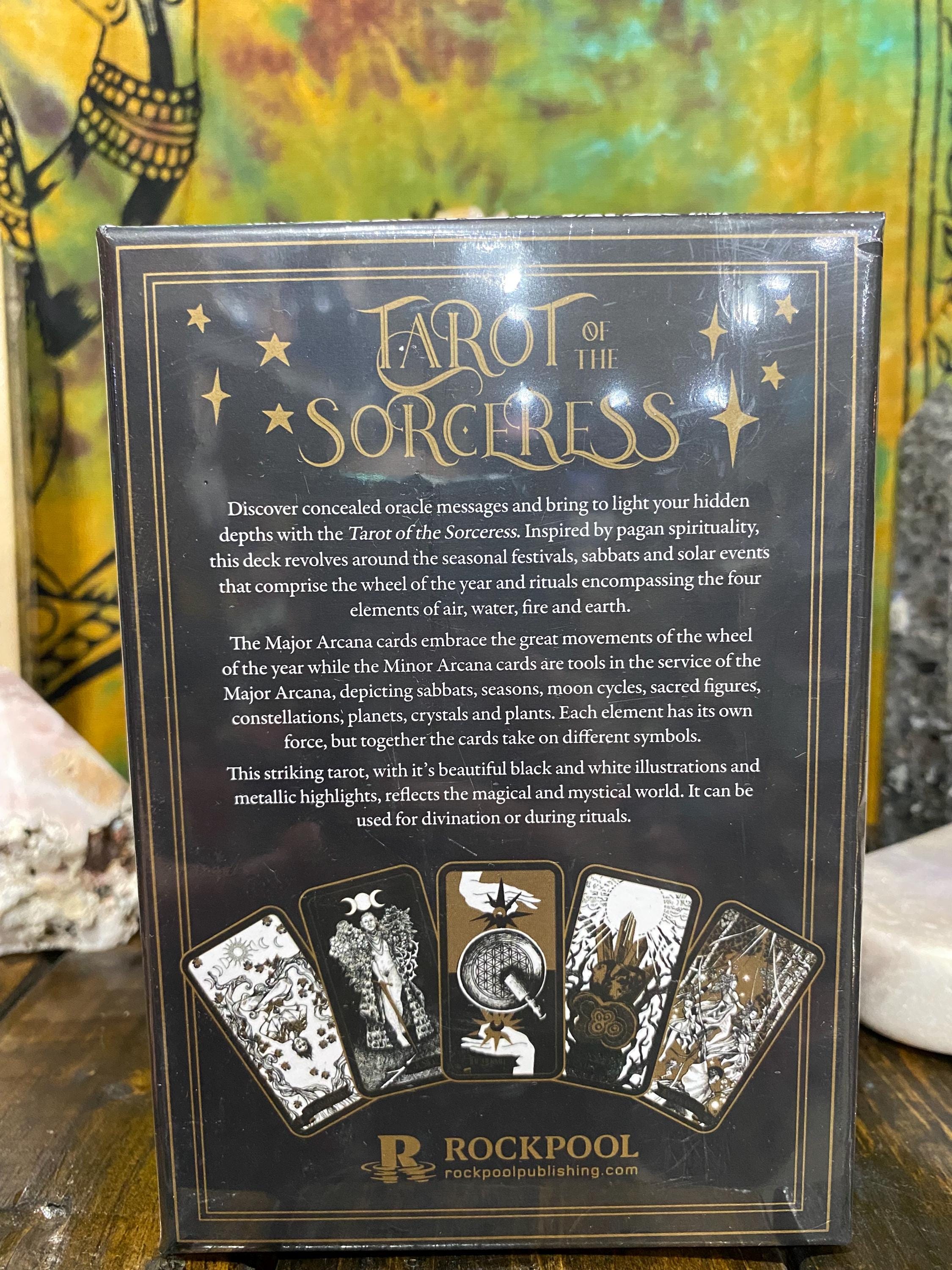 Tarot of the Sorceress: A witch's wheel of the year