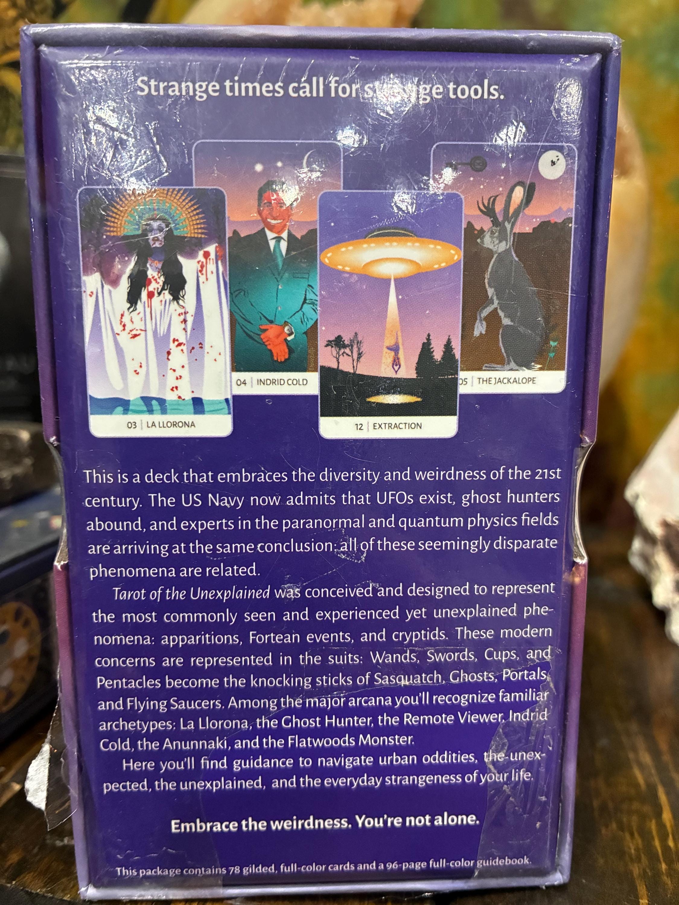 Luminescent Oracle Deck: Women Warriors, Feminine Wisdom
