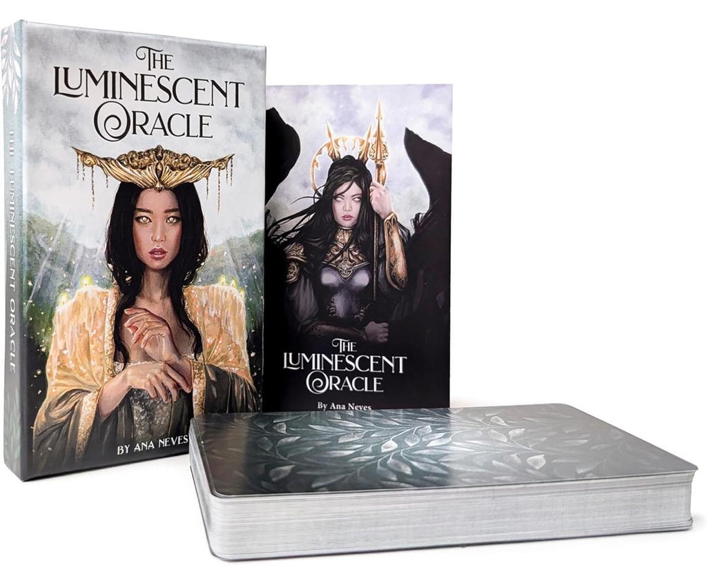 Luminescent Oracle Deck: Women Warriors, Feminine Wisdom