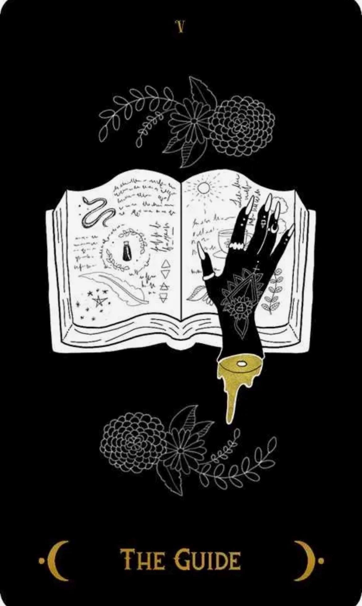 Macabre tarot deck