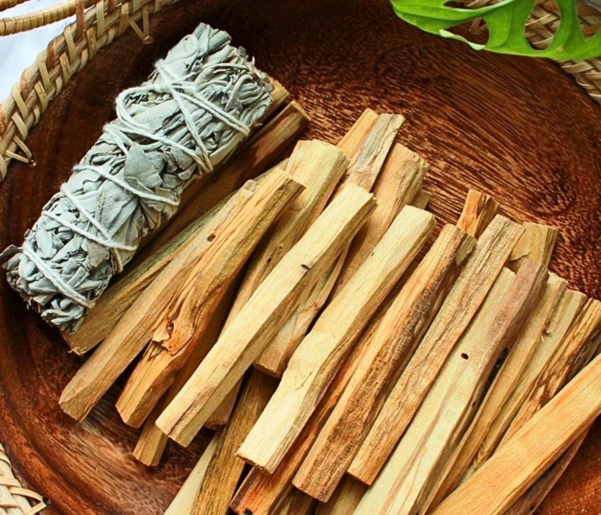 Peruvian Palo Santo Smudge Stick | Holy Wood Incense for Cleansing, Meditation (4 inch)