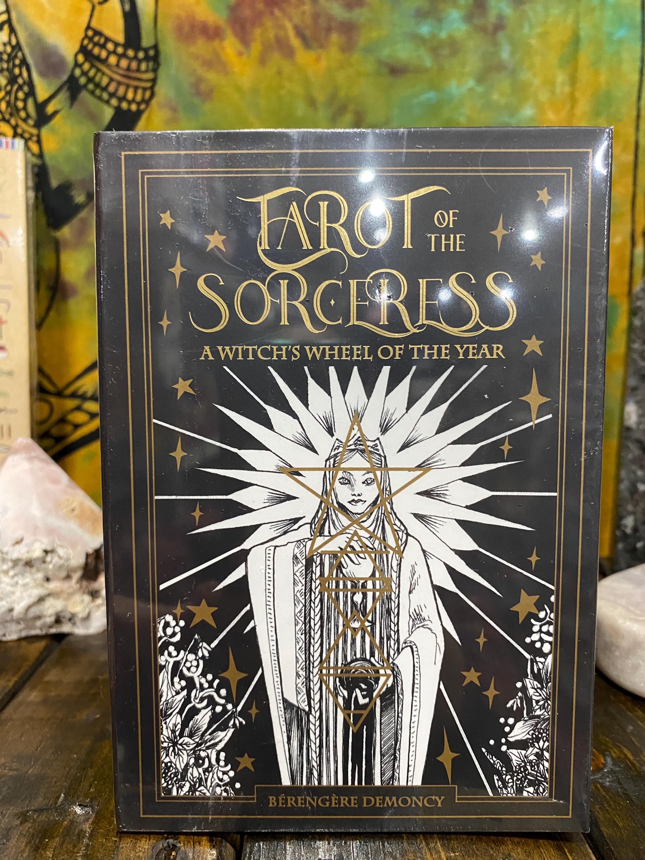 Tarot of the Sorceress: A witch's wheel of the year