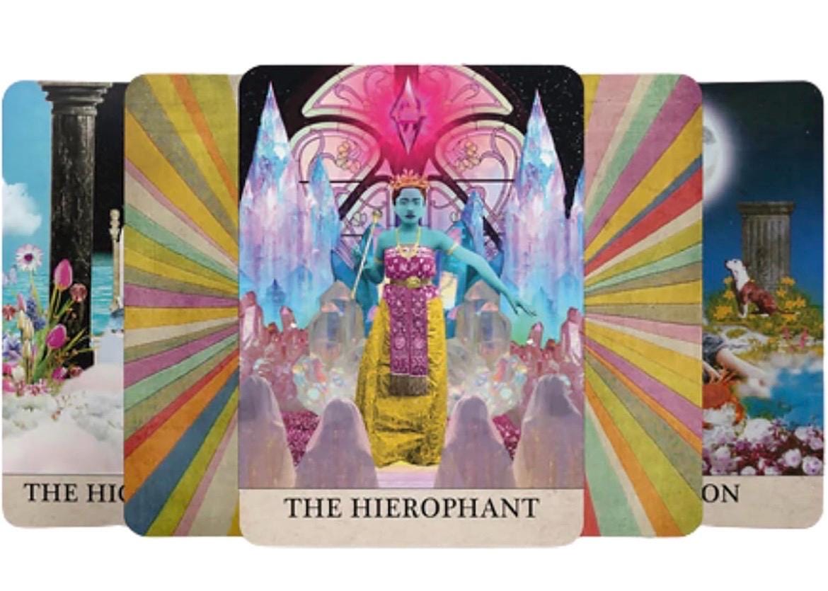 Moonjube Tarot Deck: (78 Full-Color Cards and Full-Color Guidebook)