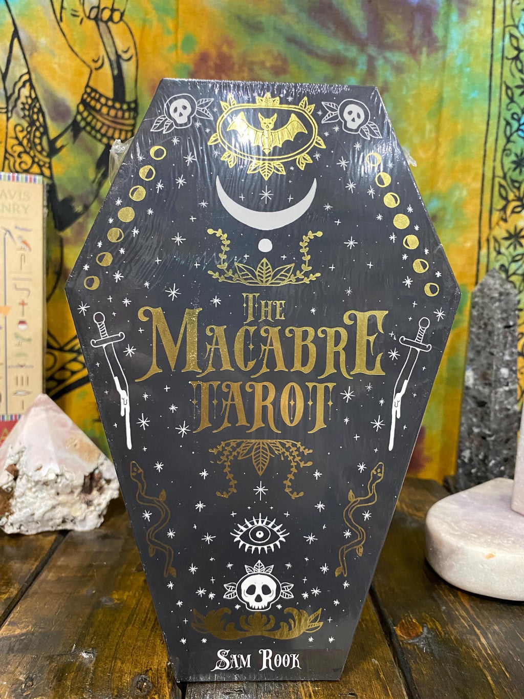 Macabre tarot deck