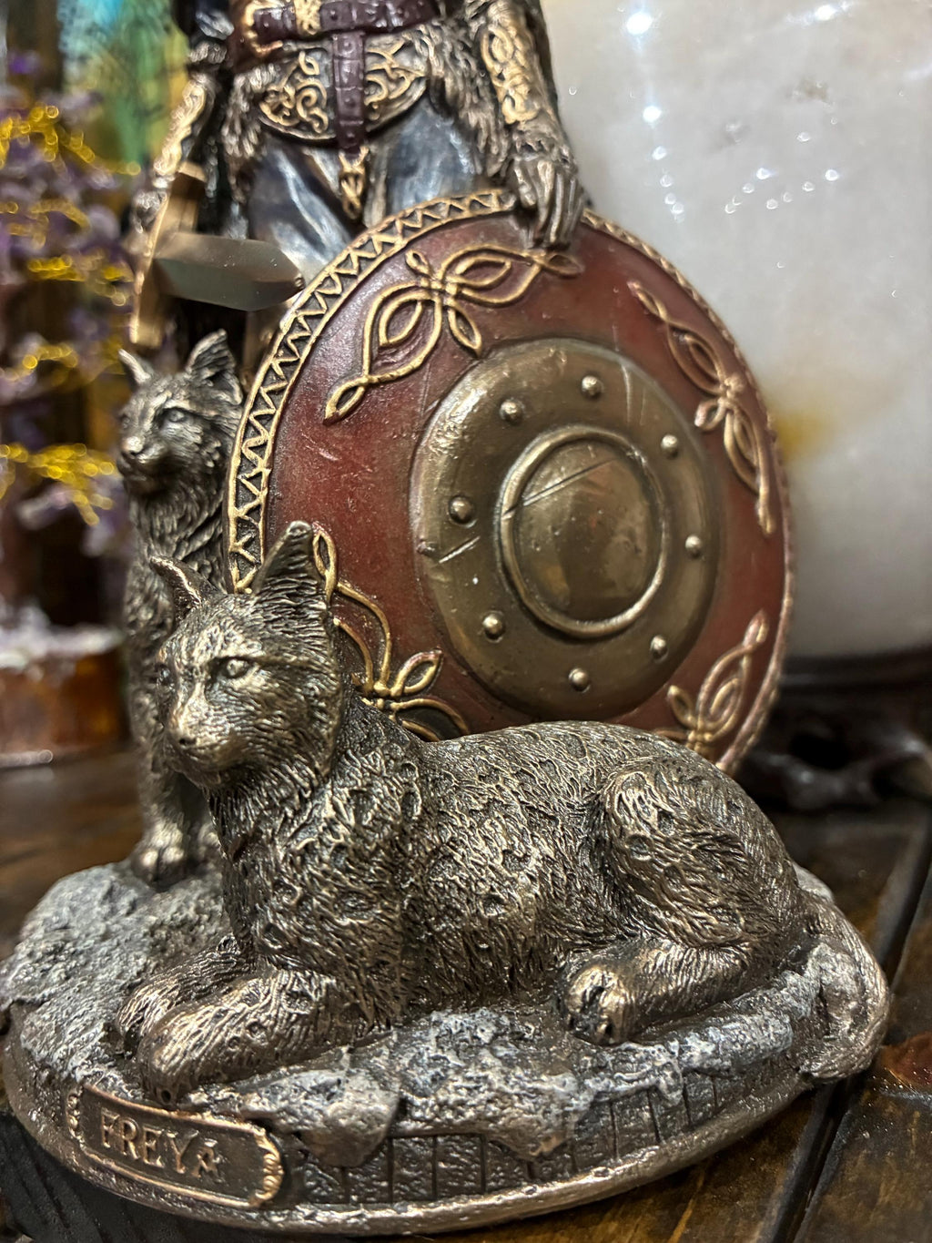 Freya Statue 8 3/8 Inch | Freyja Shield Maiden Figurine | Norse Goddess w/ Cats | Viking Altar Decor | Love War Magic Gift